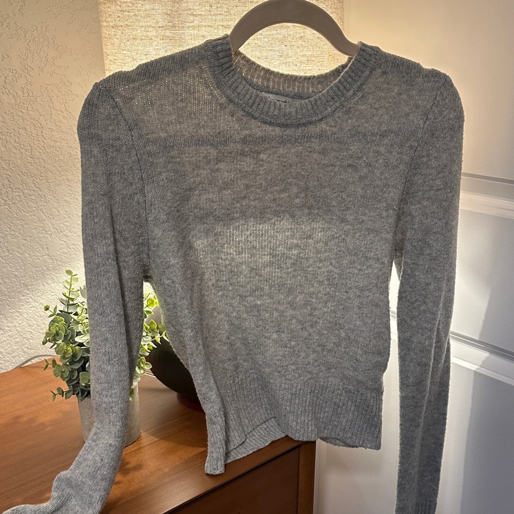 Abercrombie & Fitch Heather Gray Sweater